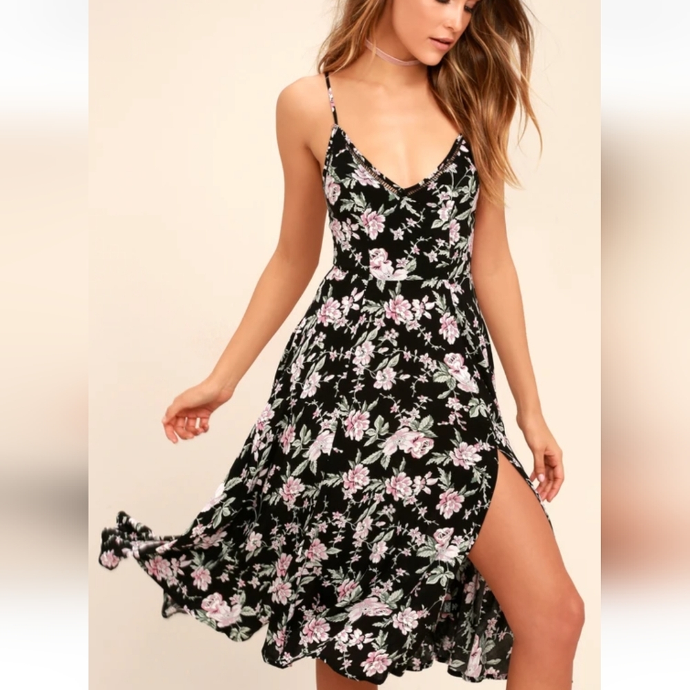 Lulus Black Floral dress